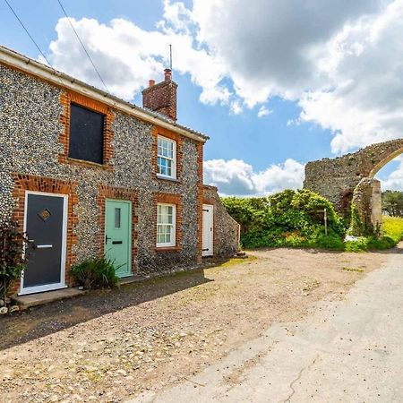 Abbey Farm Cottages Bacton  Exterior photo